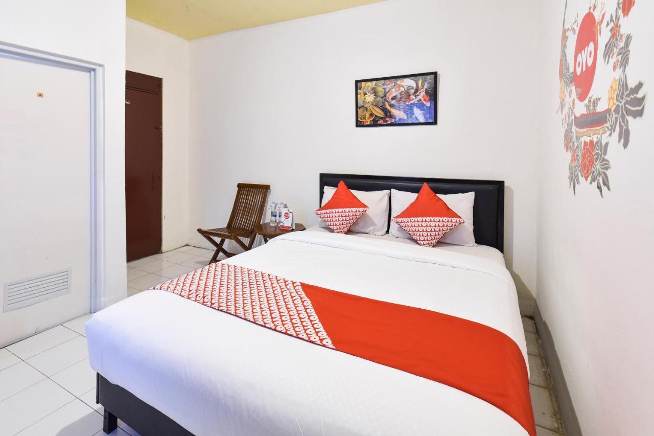 Oyo 348 Hotel Dieng Permai Yogyakarta Kültér fotó