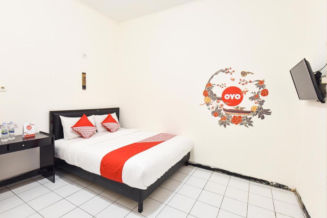 Oyo 348 Hotel Dieng Permai Yogyakarta Kültér fotó